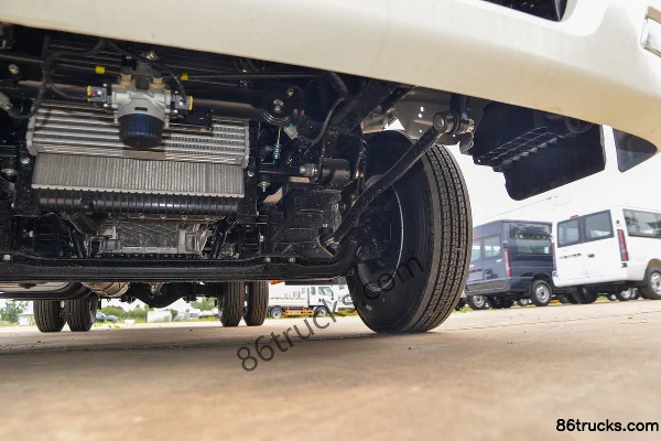 JMC Kaiwei Medium Body 143hp 4X2(6 wheels) 4.2m Single Row Van Light Truck (China VI)(Air Brake) Chassis (3) | 86Trucks