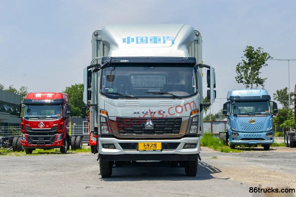Sinotruk HOWO Tongsai 2.5L Diesel 185hp 4X2(6 wheels) Sinotruk 12-speed 4.15m single-row cage-type light truck Exterior (2) | 86Trucks