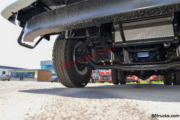 Sinotruk HOWO Tongsai 2.5L Diesel 185hp 4X2(6 wheels) Sinotruk 12-speed 4.15m single-row cage-type light truck Chassis (2) | 86Trucks