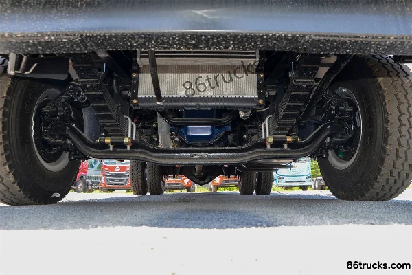 Sinotruk HOWO Tongsai 2.5L Diesel 185hp 4X2(6 wheels) Sinotruk 12-speed 4.15m single-row cage-type light truck Chassis (1) | 86Trucks