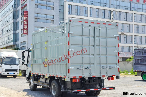 Sinotruk HOWO Tongsai 2.5L Diesel 185hp 4X2(6 wheels) Sinotruk 12-speed 4.15m single-row cage-type light truck Body (3) | 86Trucks