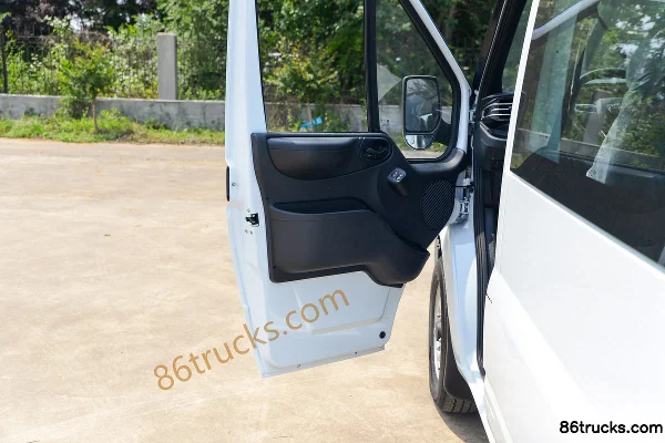 JMC Fushun 2026 Commercial Transport 2T Diesel 146hp 6/7-Seat Mid-Wheelbase Mid-High Roof Manual Dual Rear Doors Light Bus Cab (2) | 86Truck