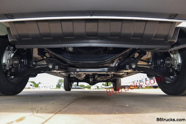 JMC Fushun 2026 Commercial Transport 2T Diesel 146hp 6/7-Seat Mid-Wheelbase Mid-High Roof Manual Dual Rear Doors Light Bus Chassis (1) | 86T
