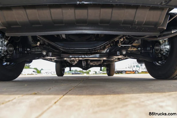 JMC Fushun 2026 Commercial 2T Diesel 146hp 5/6-Seat Short Wheelbase Low Roof Manual Dual Rear Doors Light Bus Chassis (1) | 86Trucks