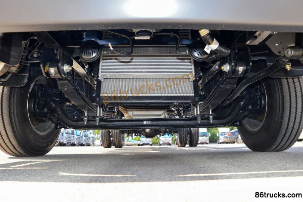 Foton S1 Changying Edition 2.5L Diesel 189 hp 4X2(6 wheels) WLY 6-Speed 4.14m Single Row Van Light Truck Chassis (1) | 86Trucks