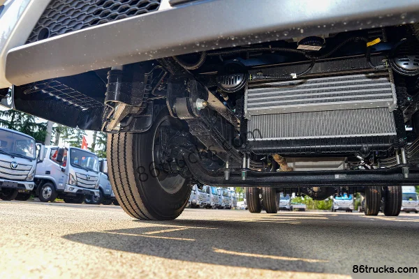 Foton Aumark S1 Series Zhiying Edition 131 hp 4X2(6 wheels) 3.83m Semi-Crew Cab Cargo Truck with Grille Chassis (2) | 86Trucks