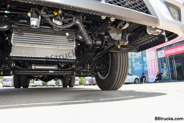 Foton S1 Changying Edition 2.5L Diesel 165 hp 4X2(6 wheels) 6-Speed 4.17m Single Row Flatbed Light Truck Chassis (3) | 86Trucks