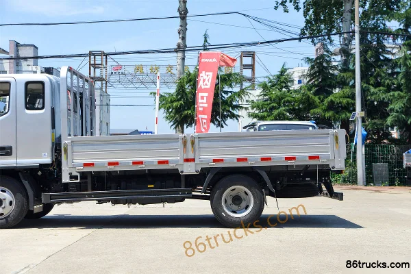 Foton S1 Changying Edition 2.5L Diesel 165 hp 4X2(6 wheels) 8-Speed 3.83m Semi-Row Flatbed Light Truck Body (2) | 86Trucks