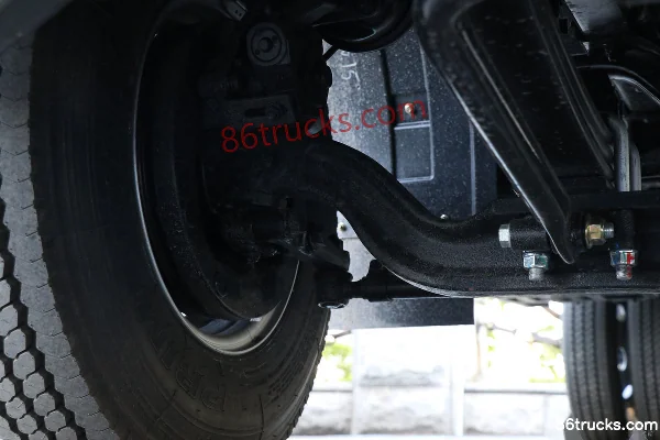 Feidi 7 2.5L Diesel 180 ch 4X2(6 roues) Fast Gear 8 vitesses 4,18 m fourgon monoplace léger Châssis (2) | 86Trucks