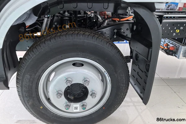 BYDT4 Tech Edition 3.99m Single Row Pure Electric Flatbed Light Truck BYD 62kWh 4X2(6 wheels) Chassis (2) | 86Trucks