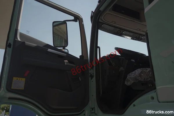 FAW Jiefang Qingdao Yingchi 6X4(10 wheels) Electric Tractor Truck Yiwei 400.619kWh Cab (1) | 86Trucks