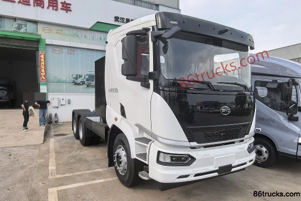 BYD Q3 6X4(10 wheels) Electric Tractor Truck Fudi 452kWh Exterior