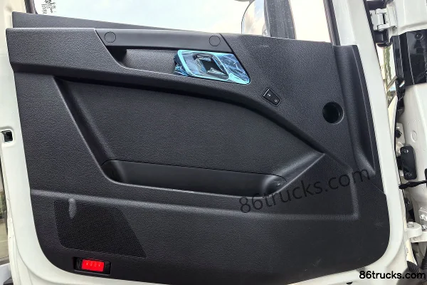 BYD Q3 6X4(10 wheels) Electric Tractor Truck Fudi 452kWh Cab (3) | 86Trucks