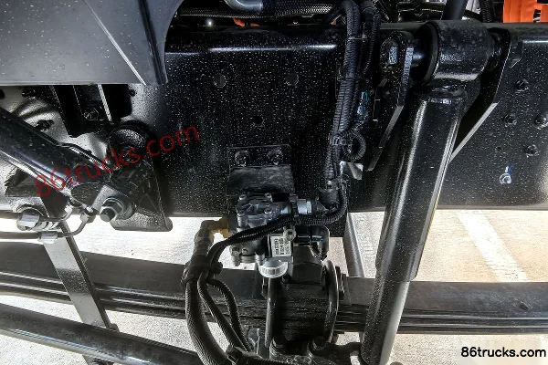 BYD Q3 6X4(10 wheels) Electric Tractor Truck Fudi 452kWh Chassis (2) | 86Trucks