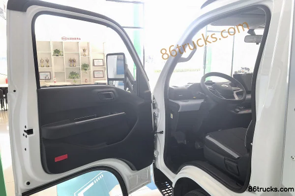 BYD T4 Tech Edition 3.7m Single Row Pure Electric Box Light Truck BYD 62.36kWh 4X2(6 wheels) Cab (1) | 86Trucks