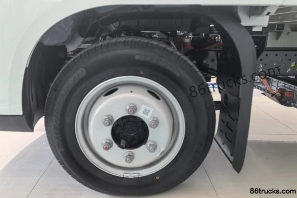 BYD T4 Tech Edition 3.7m Single Row Pure Electric Box Light Truck BYD 62.36kWh 4X2(6 wheels) Chassis (3) | 86Trucks