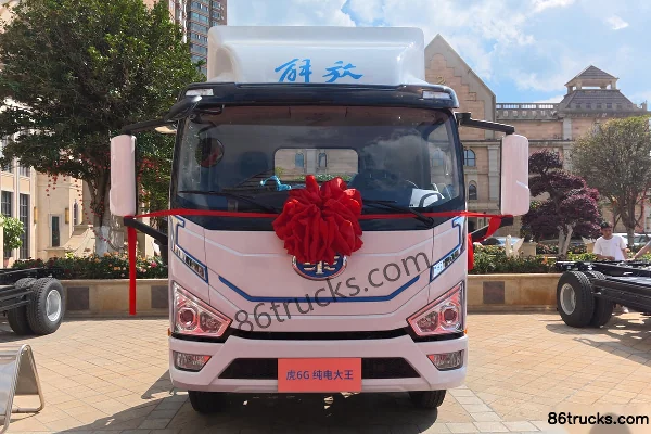 FAW Jiefang Hu 6G Heavy-Duty Edition 4.16m Single Row Pure Electric Van Truck Fudi 150.834kWh 4X2(6 wheels) Exterior (2) | 86Trucks