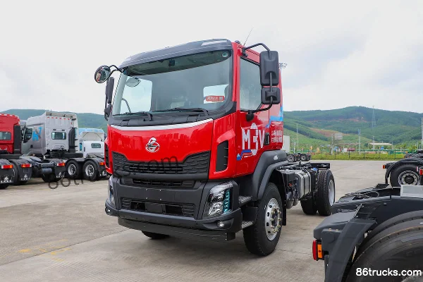 Dongfeng M3V 6.4L Diesel 300hp 4X2(6 wheels) Fast Gear 10-speed 4.5m Dump Truck Exterior (3) | 86Trucks