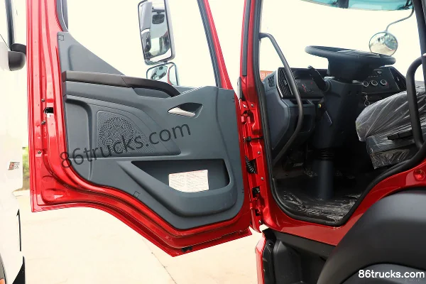 Dongfeng M3V 4.5L Diesel 260 hp 4X2(6 wheels) Fast Gear 8-Speed 8.3m Wing Opening Box Cargo Truck Cab (3) | 86Trucks