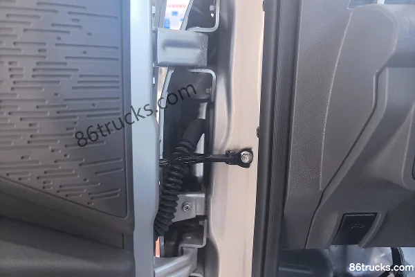 Changan Kuayue Xingta S5 Deluxe Edition 1.6L CNG 105 hp 4X2(6 wheels) WLY 5-Speed 3.8m Single Row Flatbed Mini Truck Cab (3) | 86Trucks