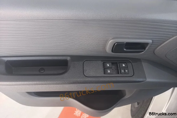 Changan Kuayue Xingta S5 Deluxe Edition 1.6L CNG 105 hp 4X2(6 wheels) WLY 5-Speed 3.8m Single Row Flatbed Mini Truck Cab (2) | 86Trucks