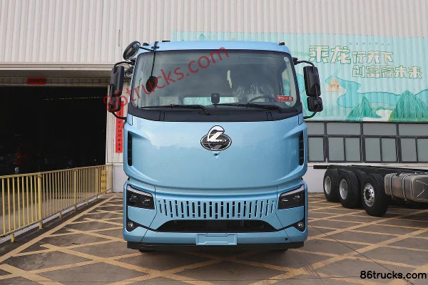 Dongfeng Yiwei 5 version super charge rapide 6X4(10 roues) tracteur routier 100% électrique EVE 453kWh Extérieur (2) | 86Trucks