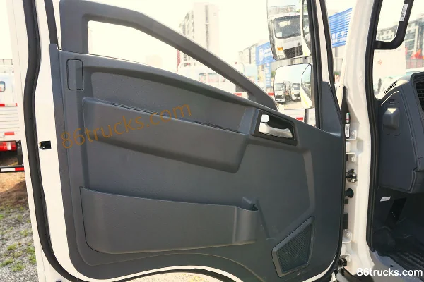 Sinotruk Hanjiang 4.15m Single Row Electric Flatbed Light Truck CATL 100.07kWh 4X2(6 wheels) Cab (3) | 86Trucks