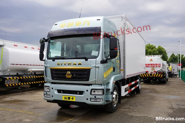 Sitrak G5 330 hp 4X2(6 wheels) Diesel AMT Automatic 6.9m Refrigerated Truck Exterior (3) | 86Trucks