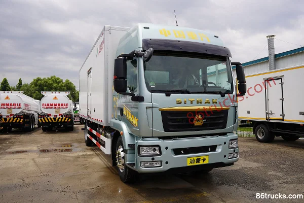 Sitrak G5 330 hp 4X2(6 wheels) Diesel AMT Automatic 6.9m Refrigerated Truck Exterior