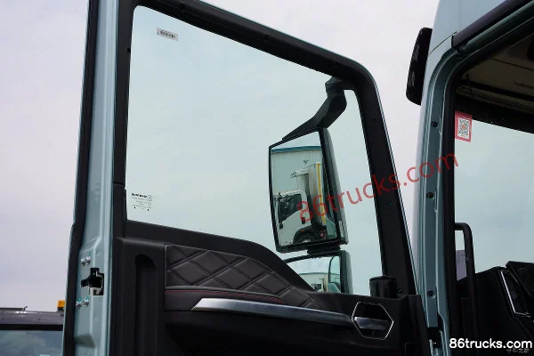 Sitrak G5 330 hp 4X2(6 wheels) Diesel AMT Automatic 6.9m Refrigerated Truck Cab (2) | 86Trucks