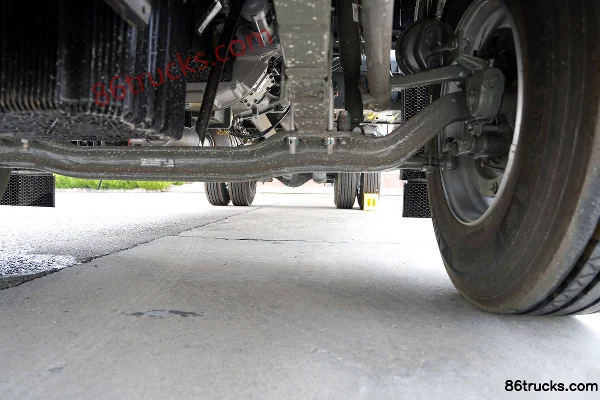 Sitrak G5 Full Attendance King 290 hp 4X2(6 wheels) 6.8m Refrigerated Truck Chassis (3) | 86Trucks