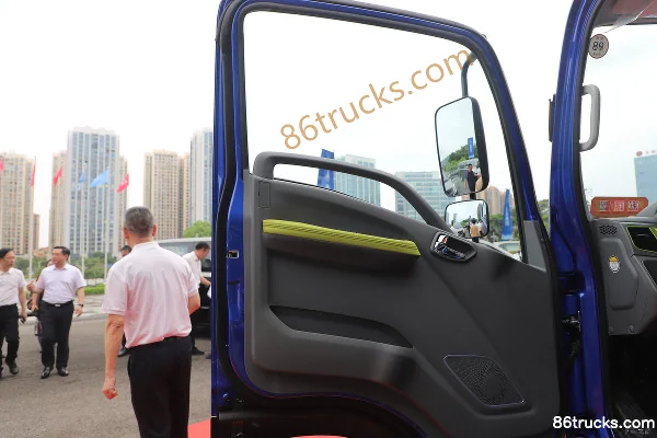 Dongfeng L2 2.5L Diesel 160 hp 4X2(6 wheels) Fast Gear 10-Speed 3m Dump Truck Cab (2) | 86Trucks