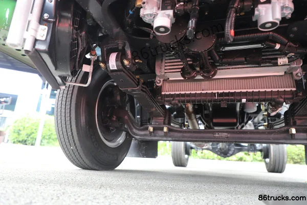 Dongfeng L1 2,5 L diesel 160 ch 4X2(6 roues) Fast Gear 8 vitesses 3 m camion benne Châssis (2) | 86Trucks