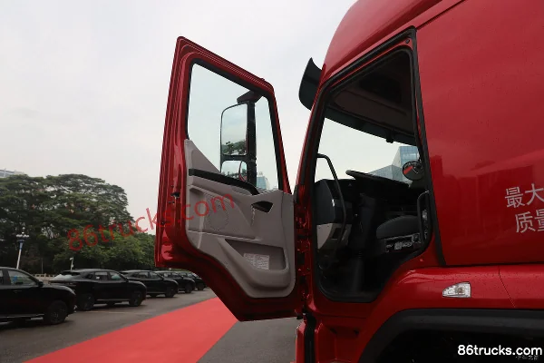 Dongfeng H5 12.9L LNG 500ch 6X4(10 roues) Fast Gear 12-speed tractor truck Cabine (1) | 86Trucks