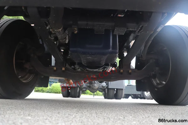 Dongfeng H5 12.9L LNG 500ch 6X4(10 roues) Fast Gear 12-speed tractor truck Châssis (1) | 86Trucks