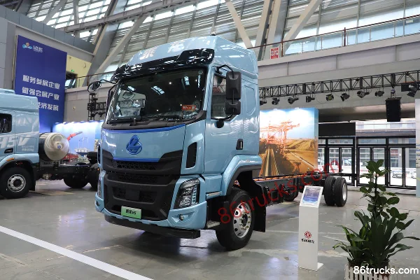 Dongfeng H5 4X2(6 wheels) Air Brake 9.8m Electric Box Cargo Truck Guoxuan 215.424kWh Exterior (3) | 86Trucks