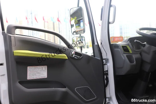 Dongfeng Yiwei 2 Air Brake 4.165m Single Row Pure Electric Box Light Truck CALB 133.947kWh 4X2(6 wheels) Cab (3) | 86Trucks