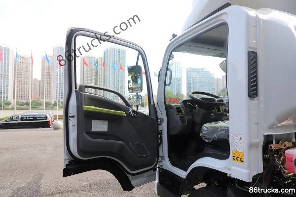 Dongfeng Yiwei 2 Air Brake 4.165m Single Row Pure Electric Box Light Truck CALB 133.947kWh 4X2(6 wheels) Cab (1) | 86Trucks