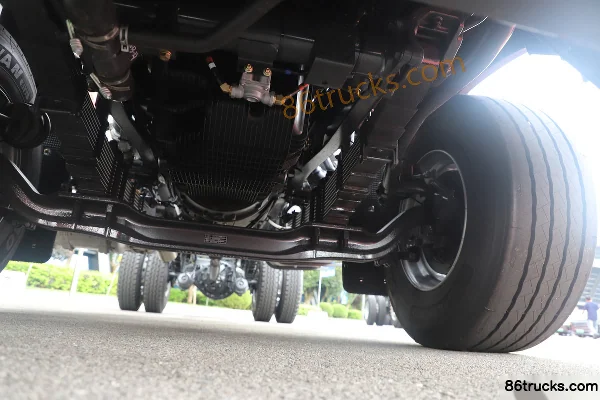Dongfeng H5V 12.5L diesel 520 ch 4X2(6 roues) Fast Gear 12 vitesses camion benne Châssis (3) | 86Trucks