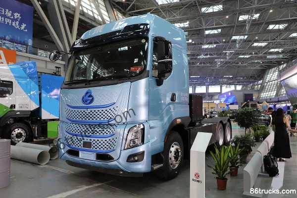 Dongfeng H7pro 6X4(10 wheels) Pure Electric Tractor Truck CATL 600kWh Exterior (3) | 86Trucks