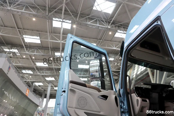 Dongfeng H7pro 6X4(10 wheels) Pure Electric Tractor Truck CATL 600kWh Cab (2) | 86Trucks