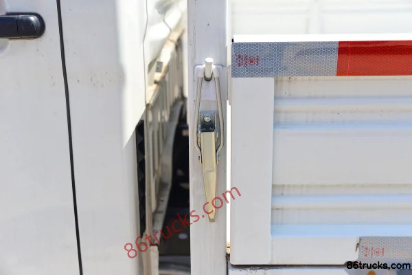 Changan Kuayue D3 confort 1,6L essence 122 ch 4X2(6 roues) Landai 5 vitesses 2,71 m cabine double plateau micro camion Carrosserie (3) | 86T