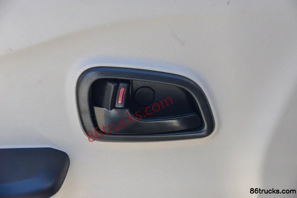 Changan Kuayue D1 Deluxe 1.6L Gasoline 122hp 4X2(6 wheels) 2.585m Double Row Van Mini Truck Cab (3) | 86Trucks