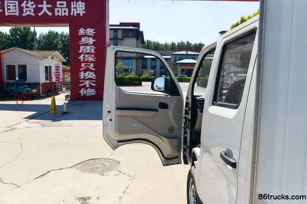 Changan Kuayue D1 Deluxe 1.6L Gasoline 122hp 4X2(6 wheels) 2.585m Double Row Van Mini Truck Cab (1) | 86Trucks