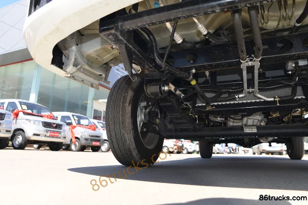 Changan Kuayue D1 Deluxe 1.6L Gasoline 122hp 4X2(6 wheels) 2.585m Double Row Van Mini Truck Chassis (2) | 86Trucks