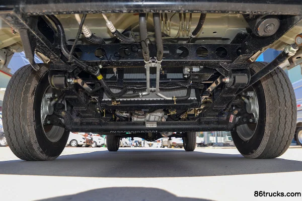 Changan Kuayue D1 Deluxe 1.6L Gasoline 122hp 4X2(6 wheels) 2.585m Double Row Van Mini Truck Chassis (1) | 86Trucks