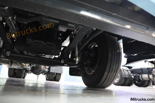 Dongfeng HK 14,5L LNG 580 ch 6X4(10 roues) Eaton 12 vitesses AMT automatique pont arrière 440 tracteur routier Châssis (2) | 86Trucks
