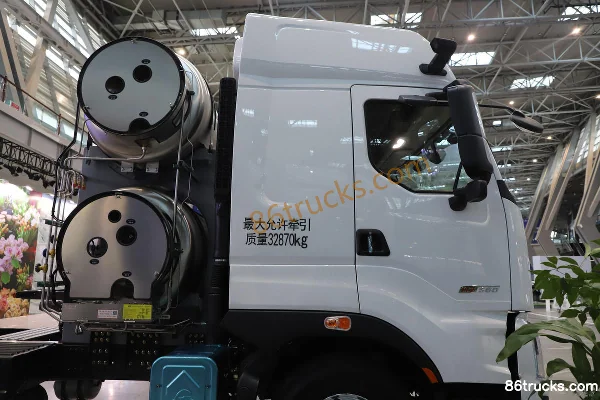 Dongfeng H7 14.8L LNG 560 hp 4X2(6 wheels) Fast Gear 12-speed AMT Automatic Tractor Truck Chassis (3) | 86Trucks