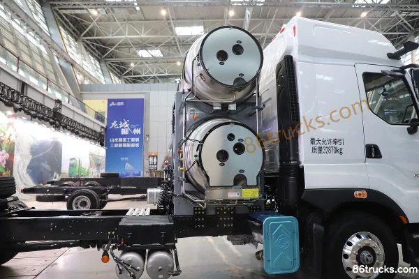 Dongfeng H7 14.8L LNG 560 hp 4X2(6 wheels) Fast Gear 12-speed AMT Automatic Tractor Truck Chassis (2) | 86Trucks