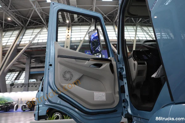 Dongfeng Yiwei 5 4X2(6 roues) Camion porteur fourgon électrique pur à échange de batterie 9.8m CATL 327kWh Cabine (3) | 86Trucks